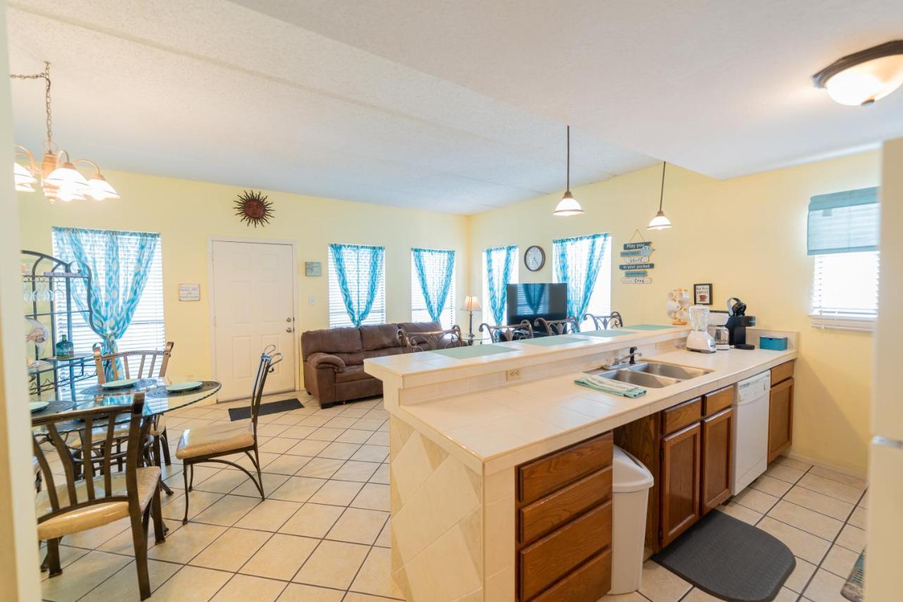 Affordable Spi Family Condo - Walking Distance To The Beach, Sleeps 6, Third Floor, 2025 Traveler Award South Padre Island Exteriér fotografie
